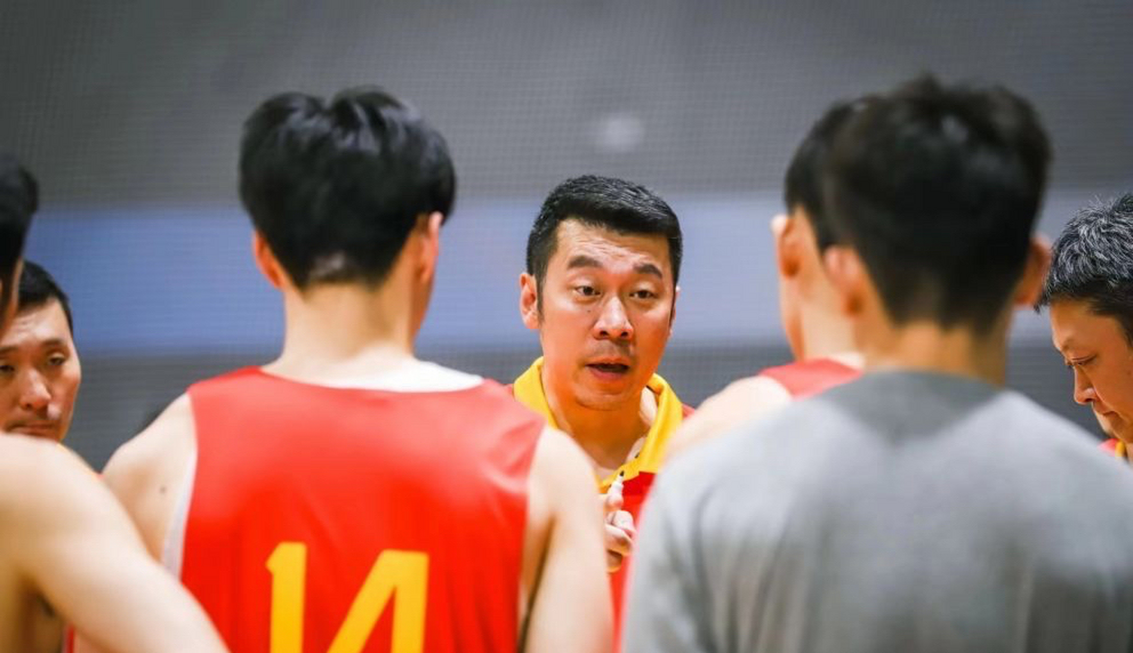 关于尼克斯队新教练上任，球队期待迎来新气象的信息